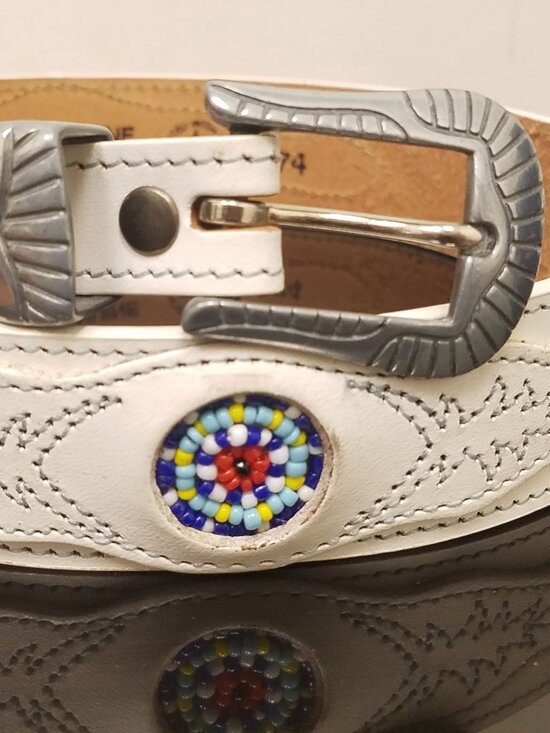 Silver Creek Collection Southwest Western Beaded Style White Leather Belt 27-30\